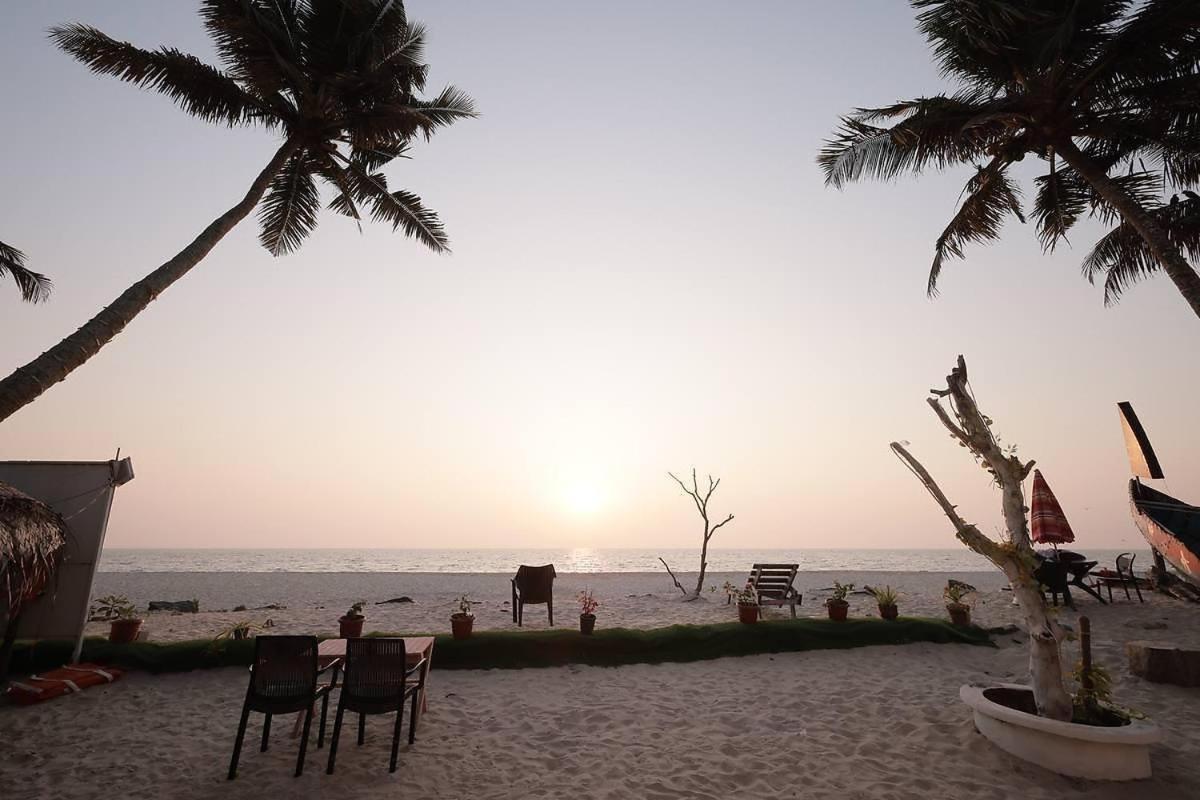 Alivious Beach Homestay Alappuzha Eksteriør bilde