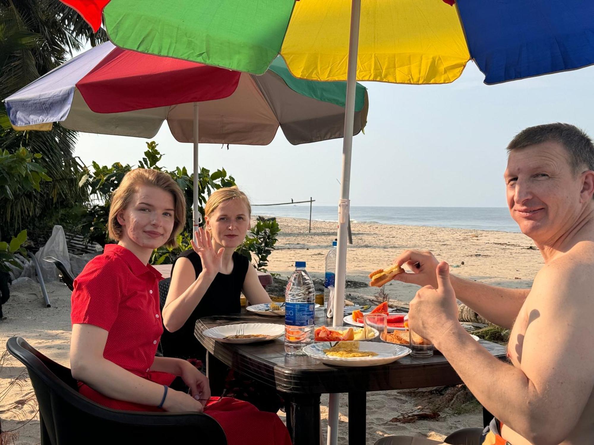 Alivious Beach Homestay Alappuzha Eksteriør bilde