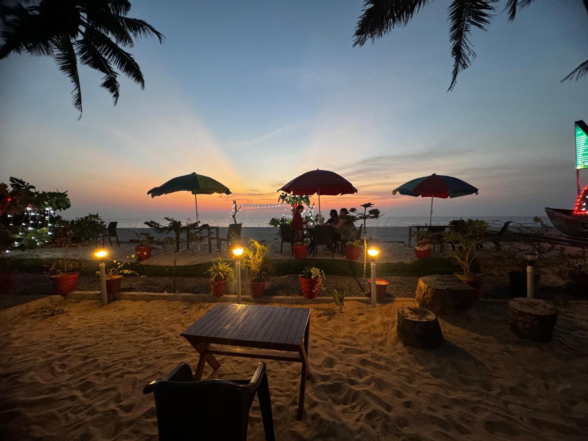 Alivious Beach Homestay Alappuzha Eksteriør bilde