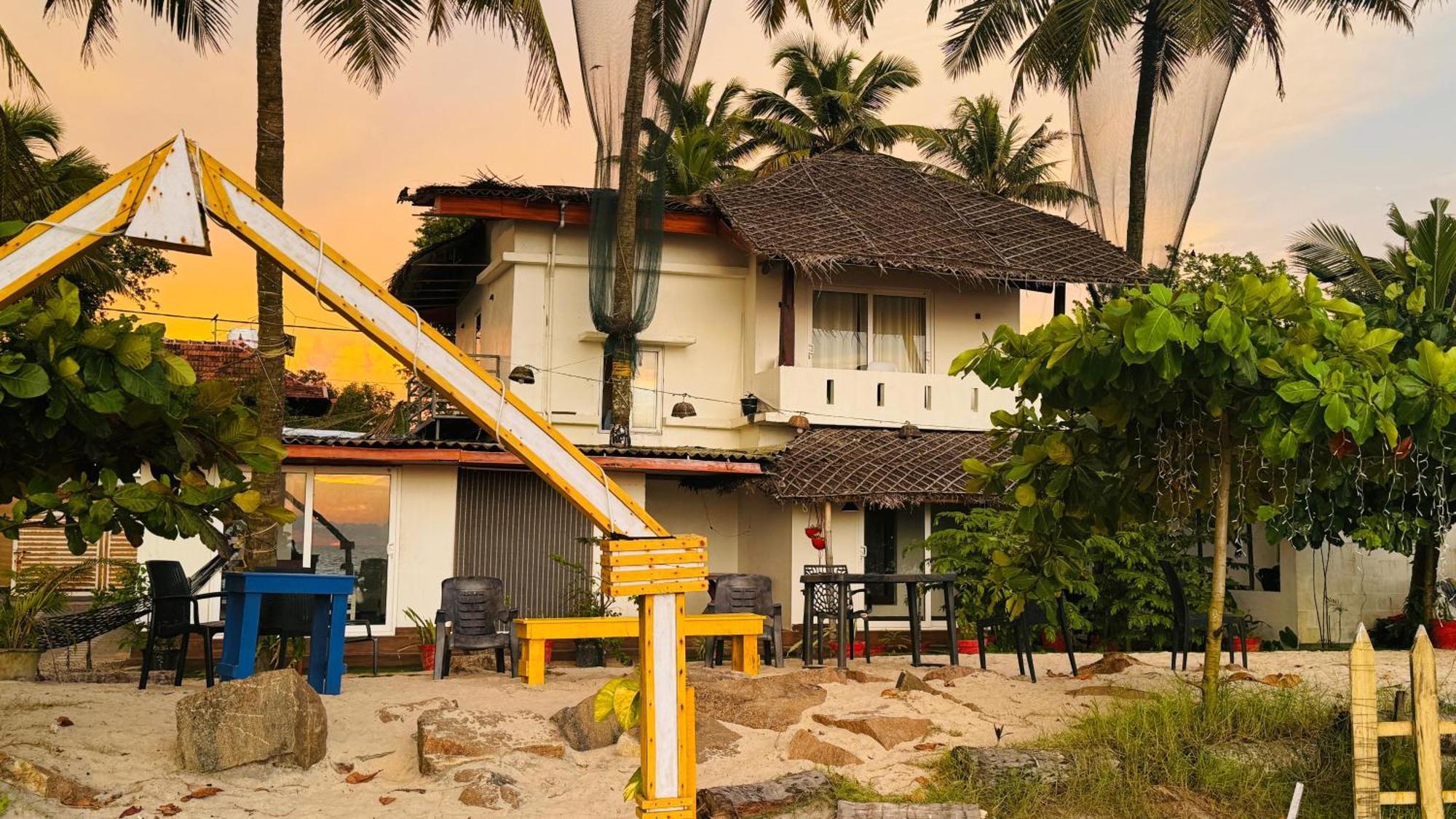 Alivious Beach Homestay Alappuzha Eksteriør bilde